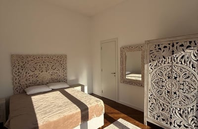 Аренда просторной 4-комнатной квартиры с видом на Ботанический сад, 92 м², центр Белграда, Сербия